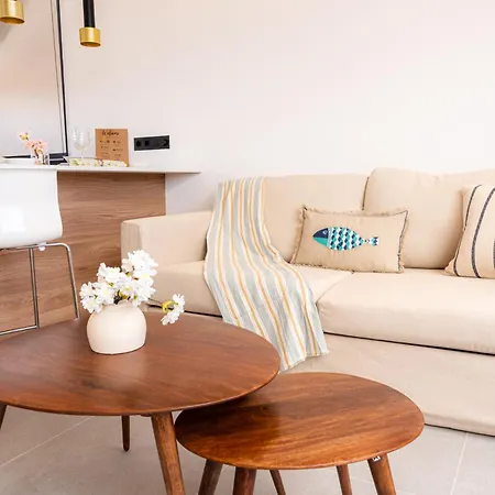15b Modern Ocean View *