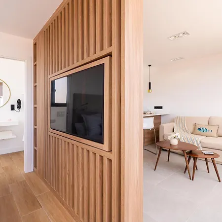 15b Modern Ocean View Apartament *